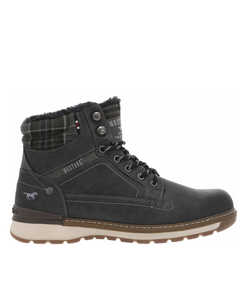 Bottines Mustang graphite, fourrées, et à lacets et zip latéral