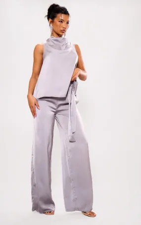 Pantalon de tailleur gris argenté satiné large à ceinture