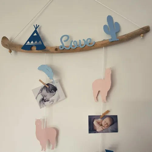 Pêle mêle, mobile porte photos bois flotté idée cadeau coffret naissance, chambre bébé baby shower  tipi cactus lama plume flèch
