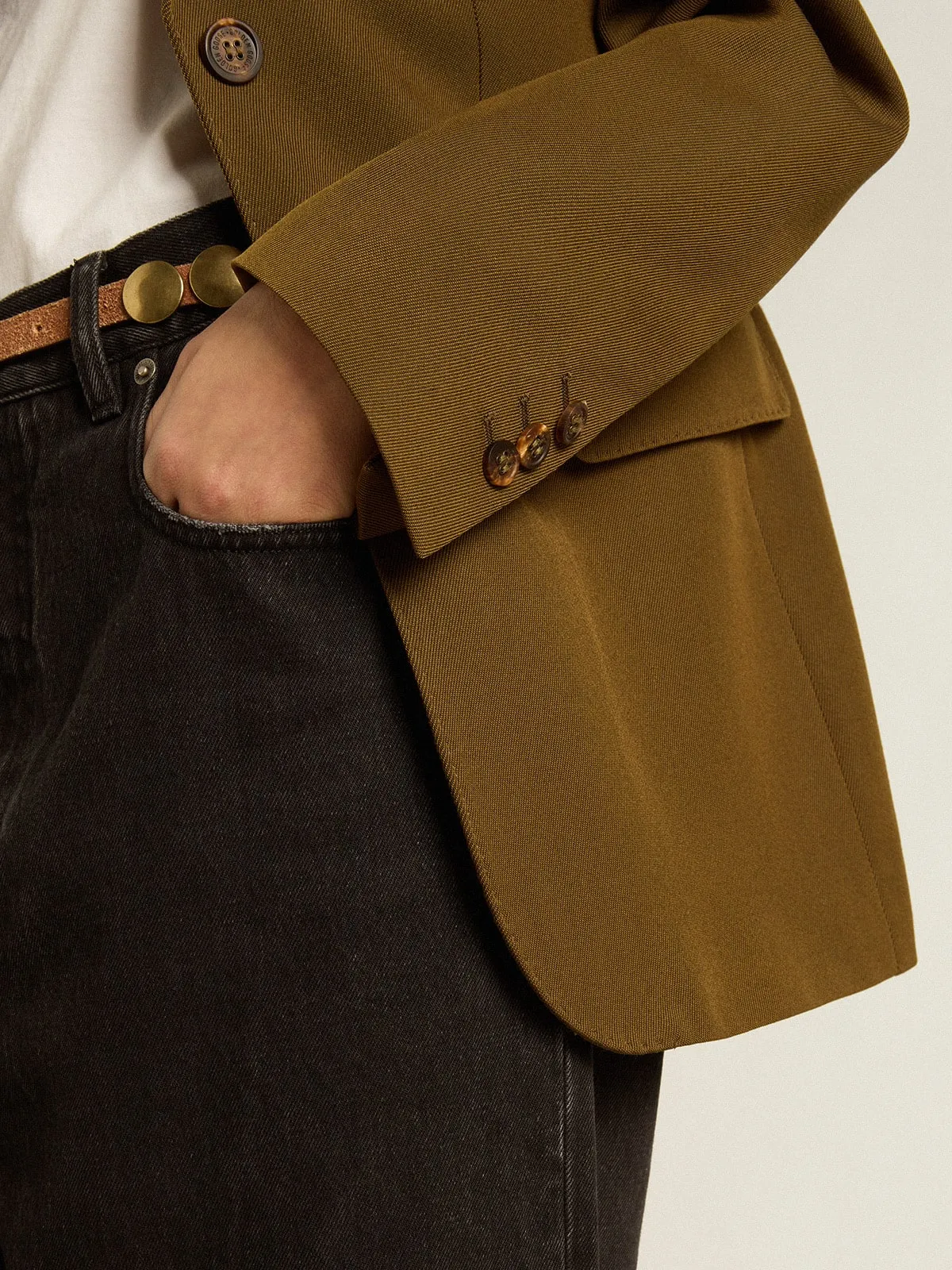 Veste droite en laine couleur hêtre avec boutons en corne | Golden Goose